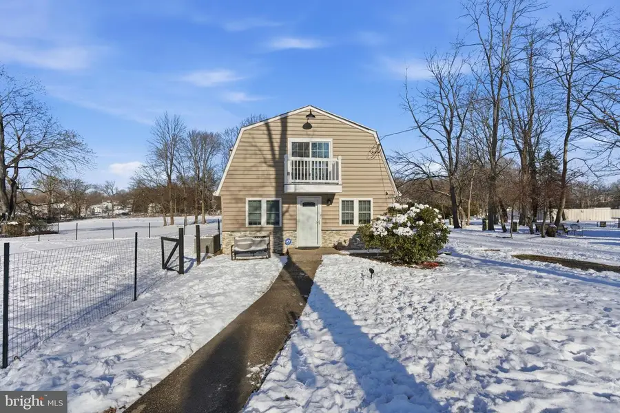 2623 E Ave #e, Levittown, PA 19056 - Image #2