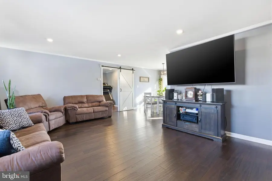 44 Cactus Rd, Levittown, PA 19057 - Image #3