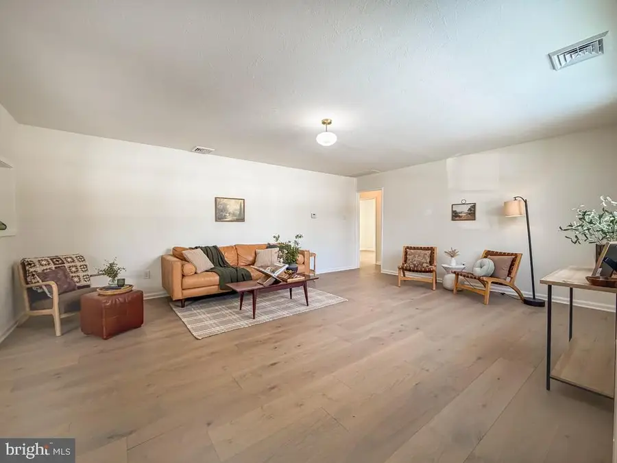 101 Walnut Ln, Yardley, PA 19067 - Image #3