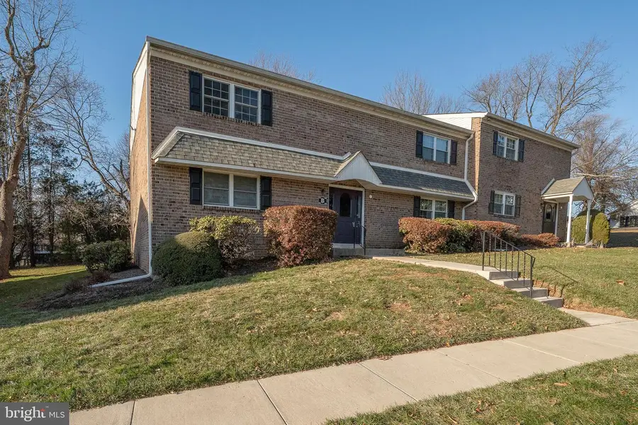 203-b Hampton Xing #203b, Southampton, PA 18966 - Image #3