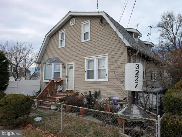 3227 Steele Ave, BRISTOL, PA 19007