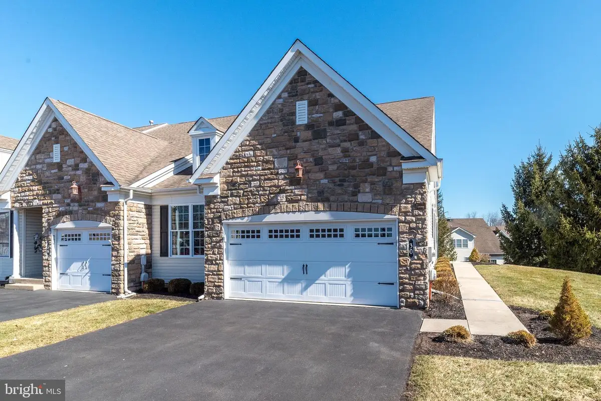 30 Komen Ct, Sellersville, PA 18960 - #1