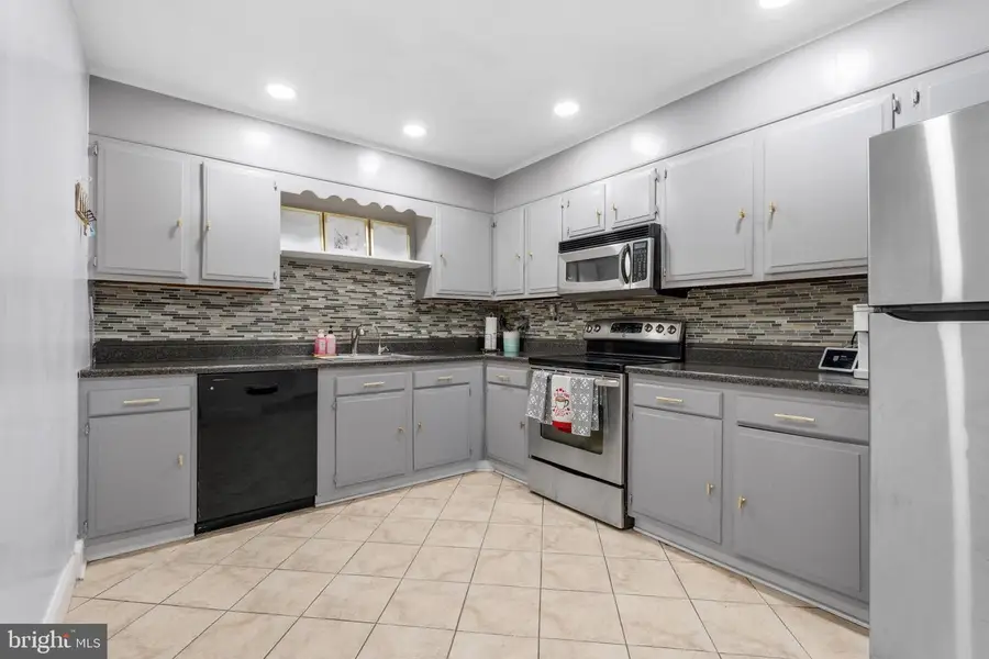 107 S Linda Ct, Richlandtown, PA 18955 - #2