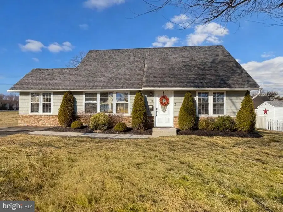 18 Jump Hill Rd, Levittown, PA 19056 - Image #2