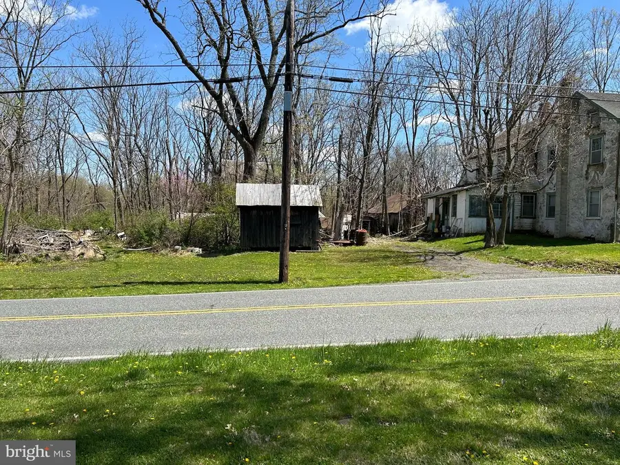 705 Allentown Rd, Green Lane, PA 18054 - Image #2