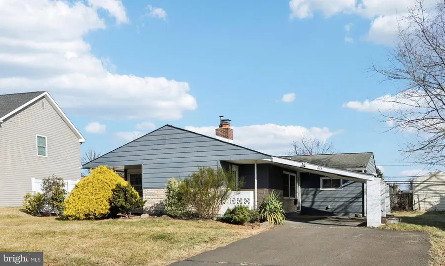 30 Meadow Ln, Levittown, PA 19054 - Image #2