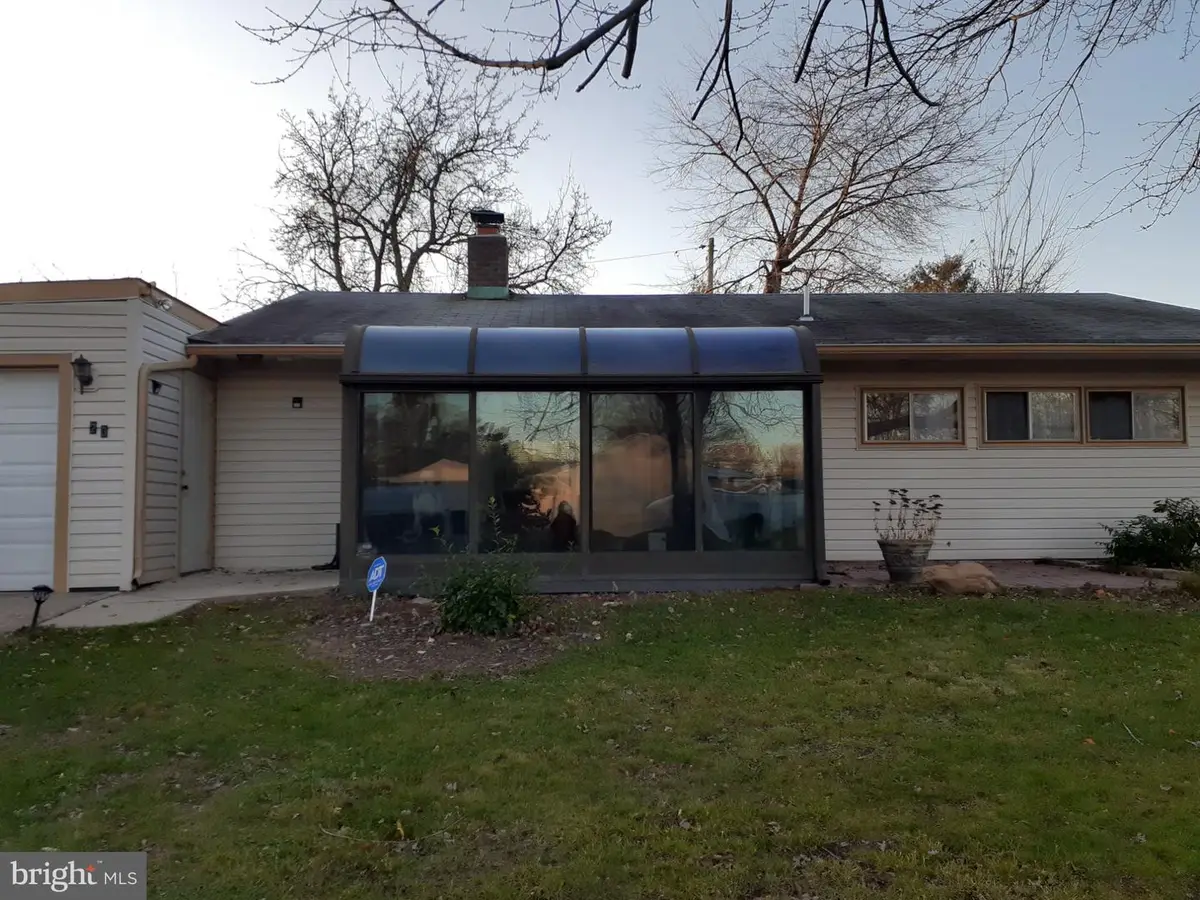 23 Burning Bush Ln, Levittown, PA 19054 - Image #1