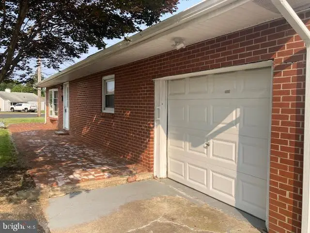 180 Andover Rd, Fairless Hills, PA 19030 - Image #2