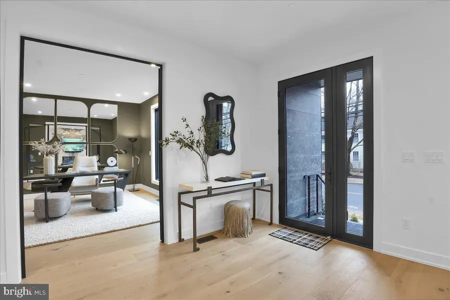 130 N Main St #a, New Hope, PA 18938 - Image #2