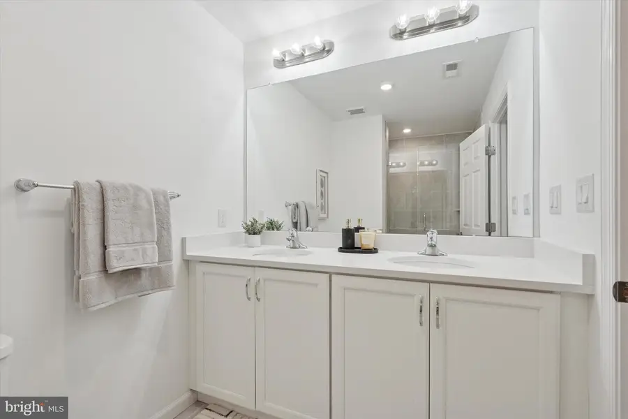 16354 River View Ct, Bristol, PA 19007 - Image #3