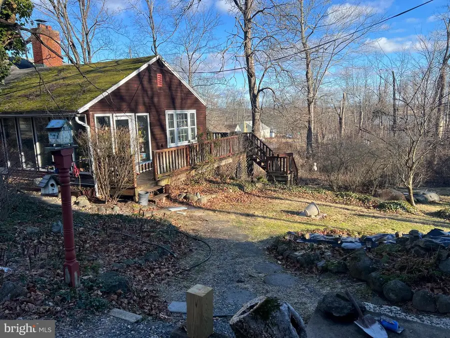 1395 Sleepy Hollow Rd, Pennsburg, PA 18073 - Image #2