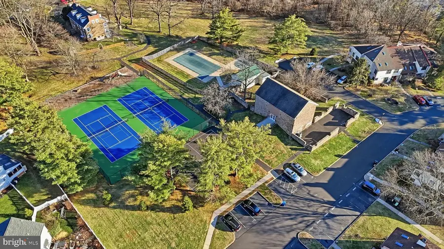 36 Heather Ct, Newtown, PA 18940 - Image #2