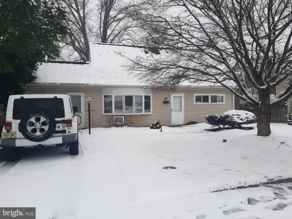 35 Viking Ln, LEVITTOWN, PA 19054