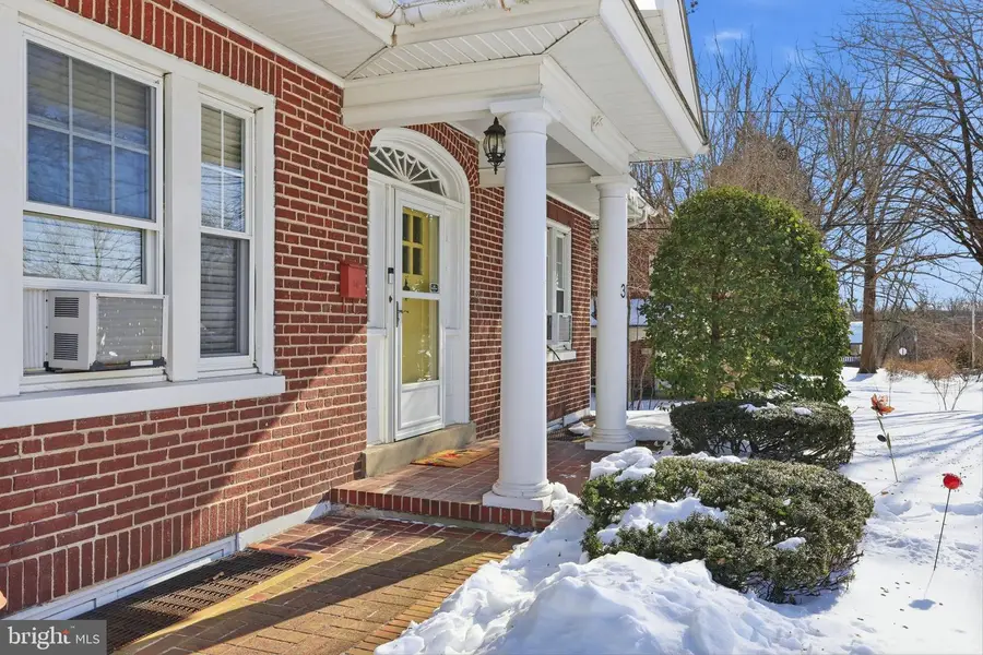 309 Vine St, Perkasie, PA 18944 - #3