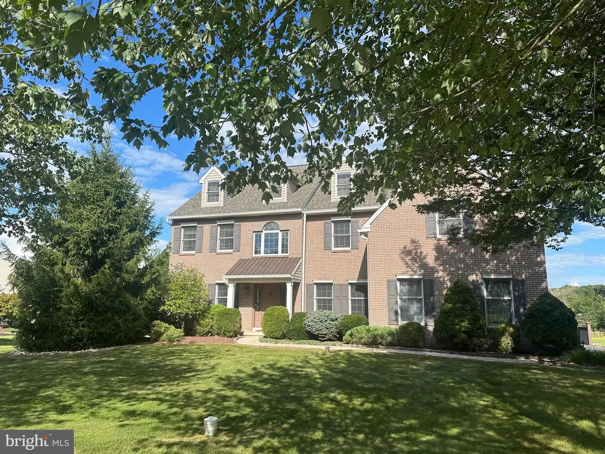 118 Brinkley Dr, Sellersville, PA 18960 - Image #1