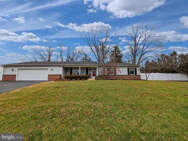 807 N Broad St, DOYLESTOWN, PA 18901