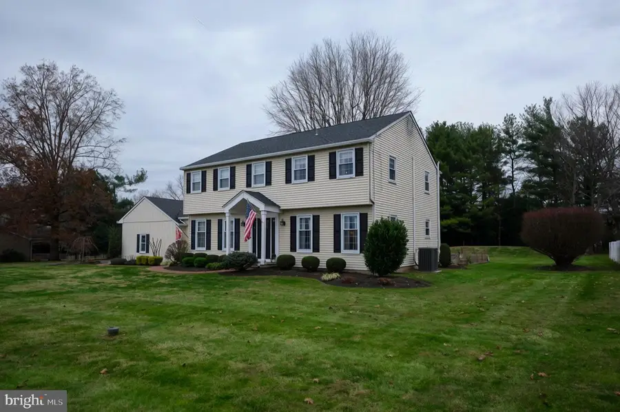 225 Chestnut Valley Dr, Doylestown, PA 18901 - Image #2