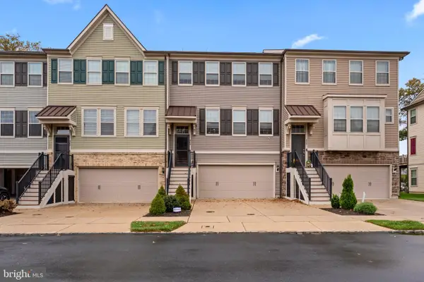 484 Rowan St, WARMINSTER, PA 18974