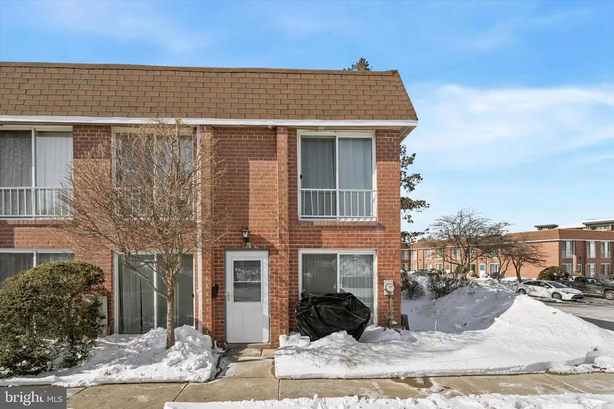 217 Saratoga Ct, Warminster, PA 18974 - Image #1