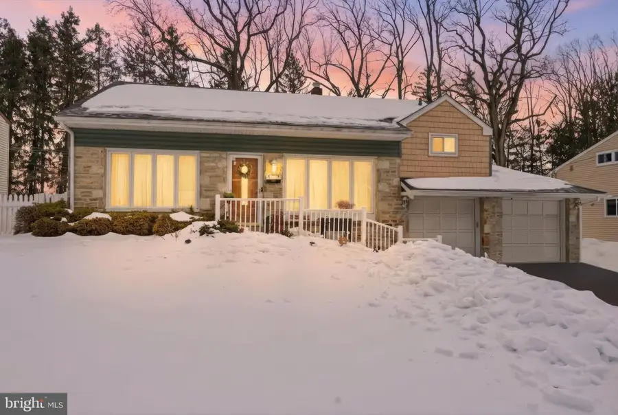 161 Crockett Rd, Warminster, PA 18974 - #2