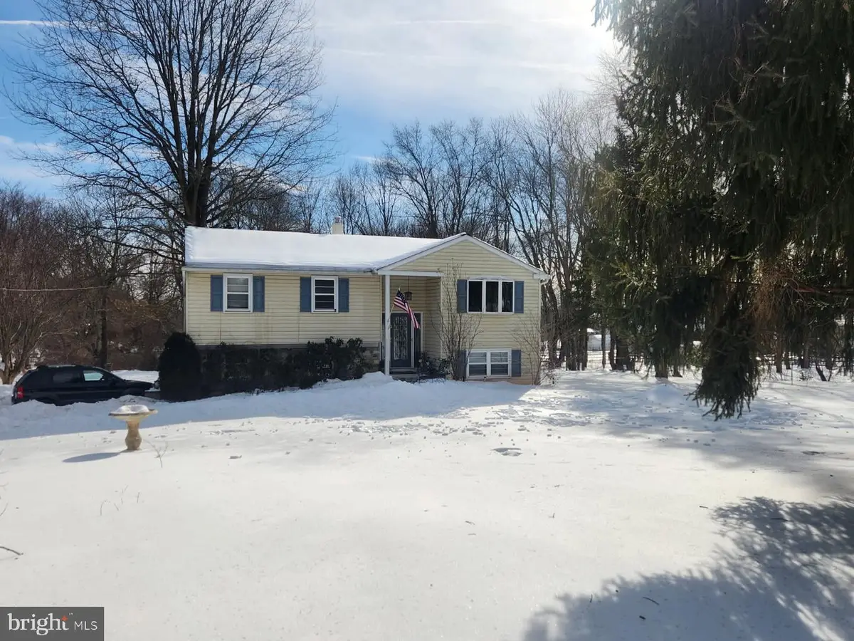 791 Griffiths Rd, Warrington, PA 18976 - Image #1