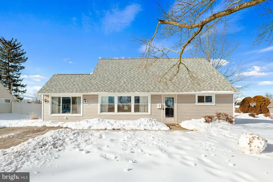 2 Norman Ave, Levittown, PA 19055 - Image #3