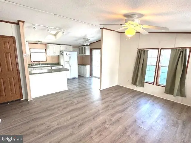 3444 Azalea Ave, Feasterville Trevose, PA 19053 - Image #2