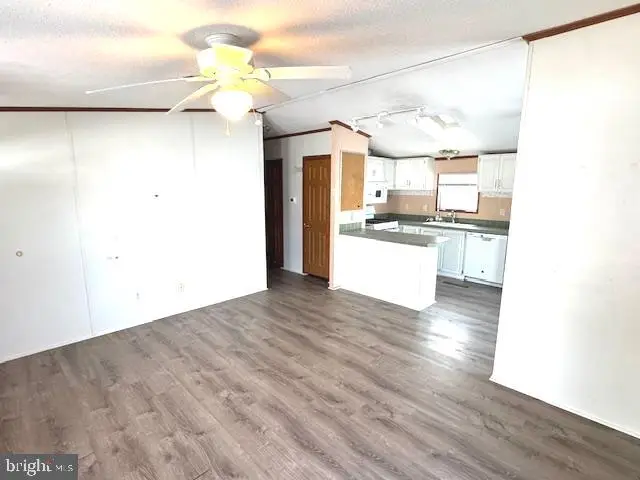 3444 Azalea Ave, Feasterville Trevose, PA 19053 - Image #3