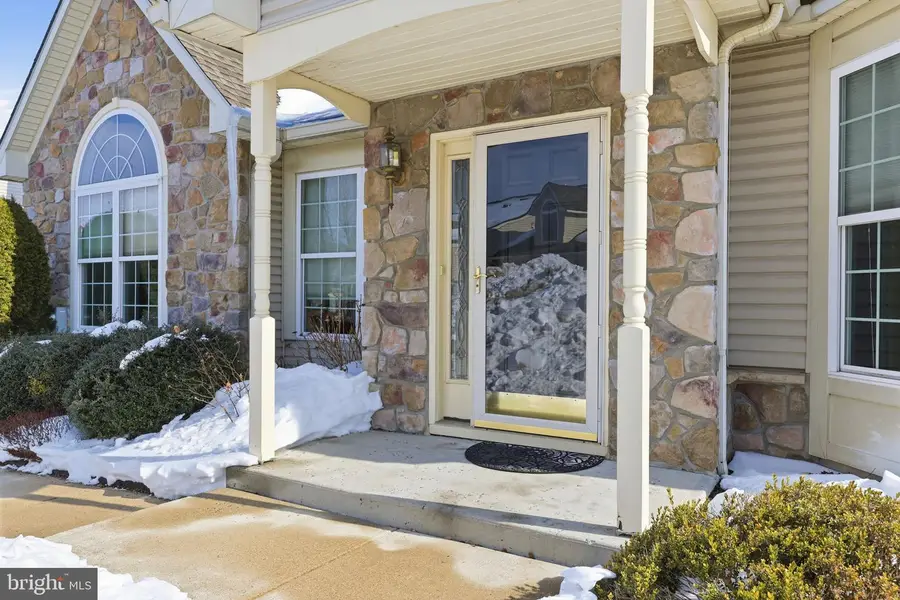 212 Shady Brook Dr #283, Langhorne, PA 19047 - Image #2