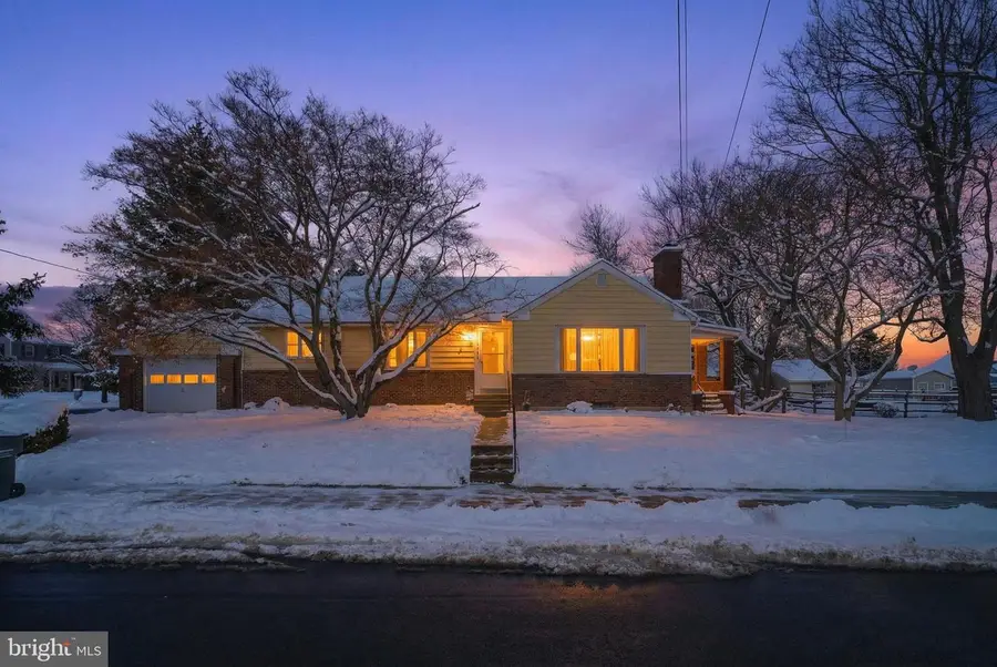 121 Cherry St, Richlandtown, PA 18955 - #2