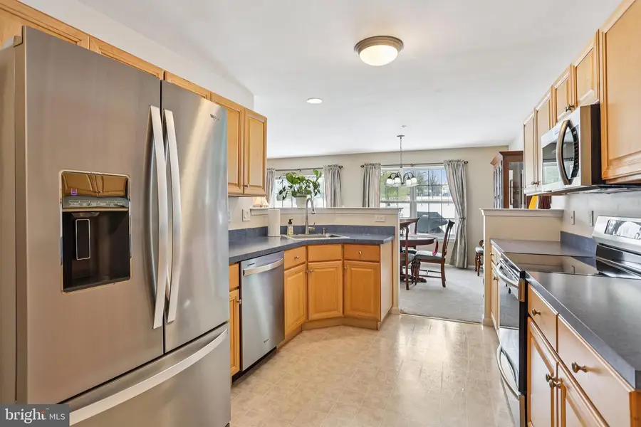 155 Hampshire Dr, Sellersville, PA 18960 - #2