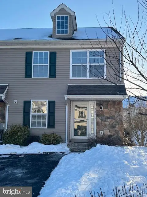 4645 Louise Saint Claire Dr, Doylestown, PA 18902 - Image #2
