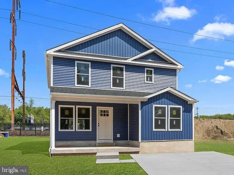 2818 Avenue E, Levittown, PA 19056 - Image #1