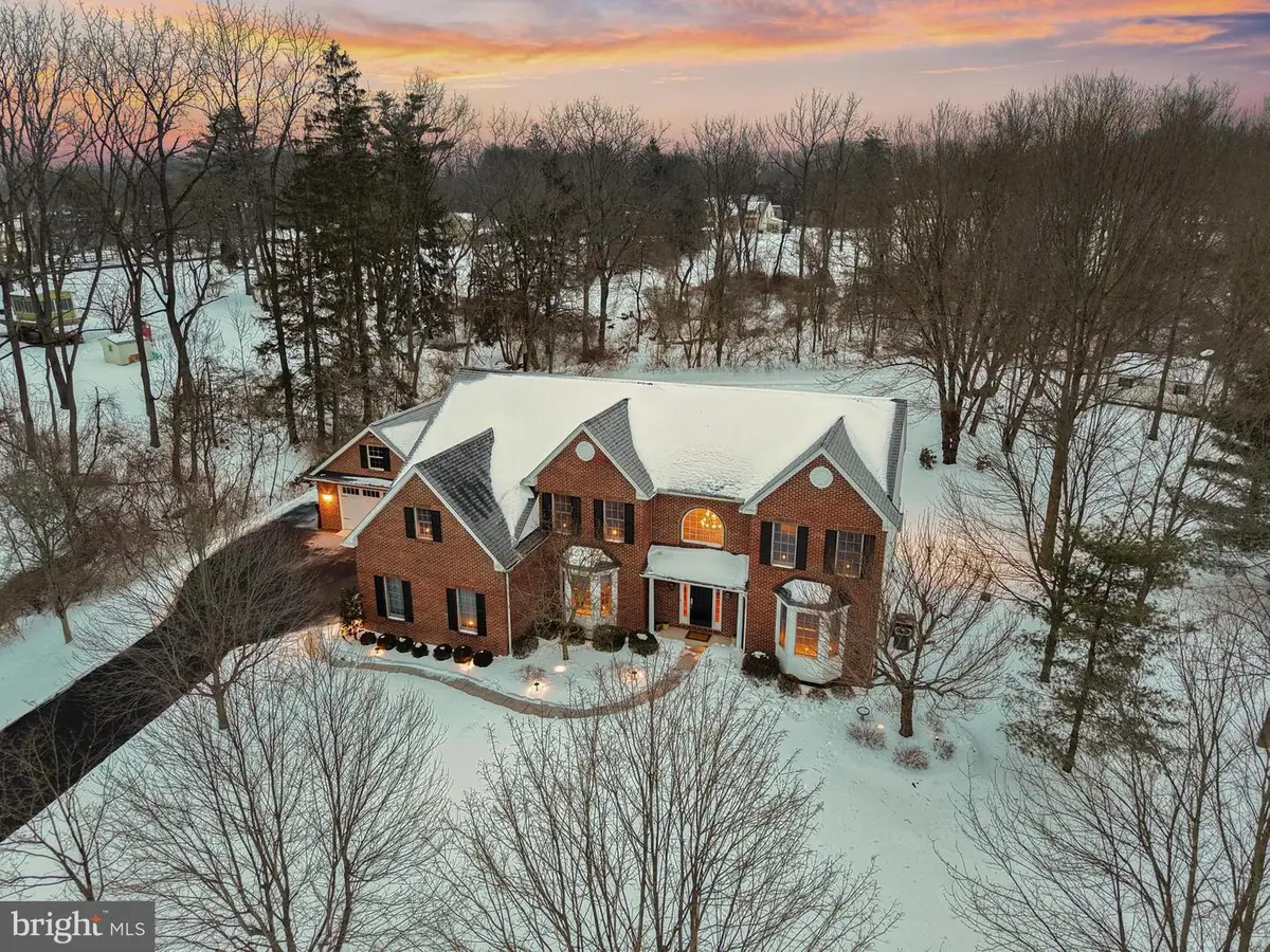 301 Brookside Ct, Chalfont, PA 18914 - #1