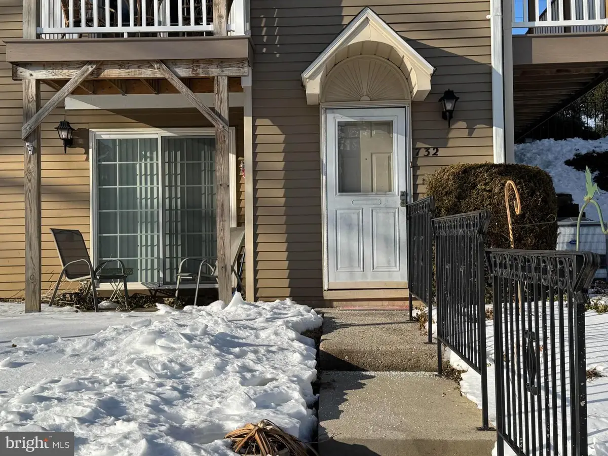 732 Sparrow Ln, Langhorne, PA 19047 - Image #1