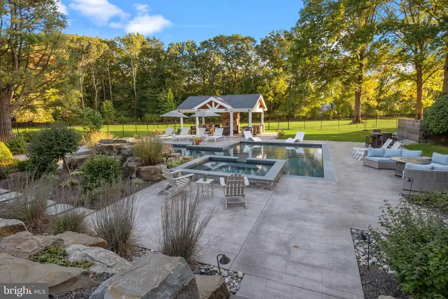 7 Woodland Rd, Newtown, PA 18940 - #3