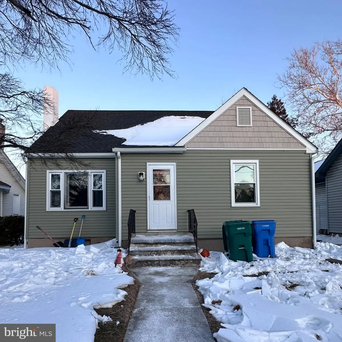 7122 N Radcliffe St, Bristol, PA 19007 - #1