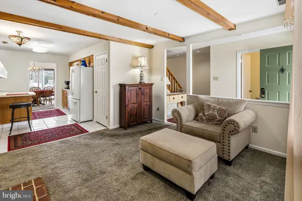 212 Clover Hill Ct, YARDLEY, PA 19067