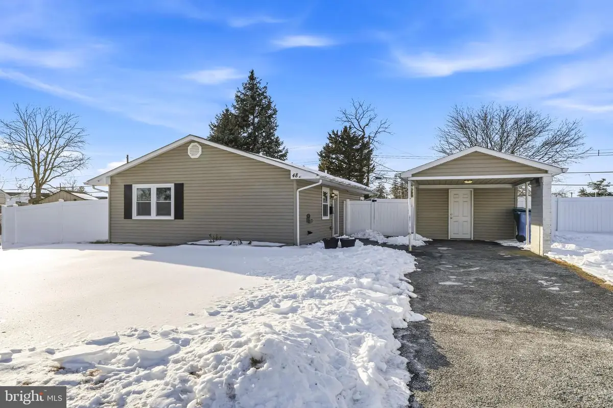 48 Gridiron Rd, Levittown, PA 19057 - Image #1