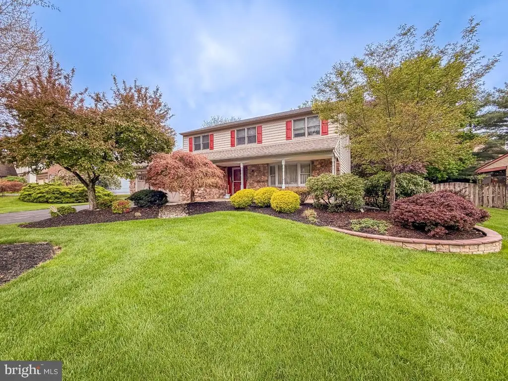 336 Fox Hollow Dr, Feasterville Trevose, PA 19053 - #1