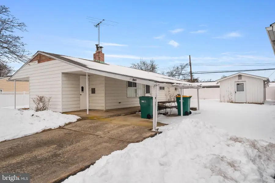 57 Palm Ln, Levittown, PA 19054 - #3