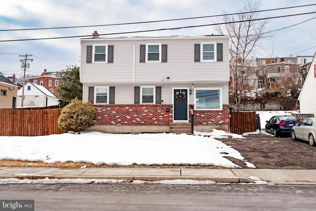 30 S 2nd St, Perkasie, PA 18944 - #1