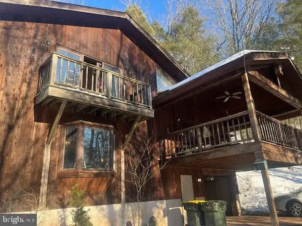 140 Clay Ridge Rd, OTTSVILLE, PA 18942