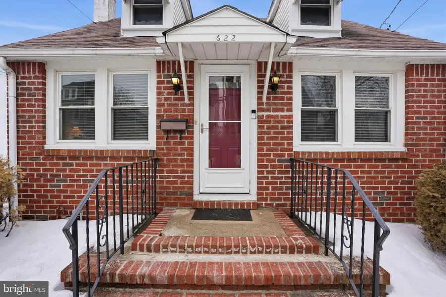 622 Corson St, Bristol, PA 19007 - #2