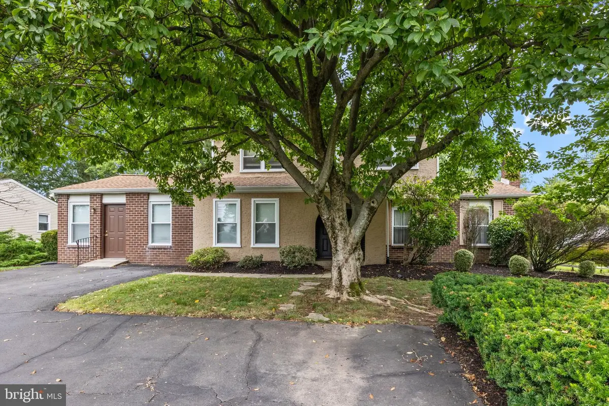 840 Davisville Rd, Warminster, PA 18974 - #1