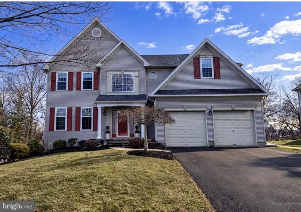 203 Cliveden Dr, NEWTOWN, PA 18940