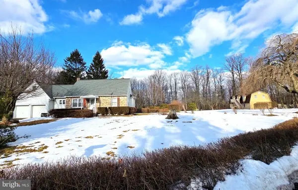 301 Mine Rd, QUAKERTOWN, PA 18951