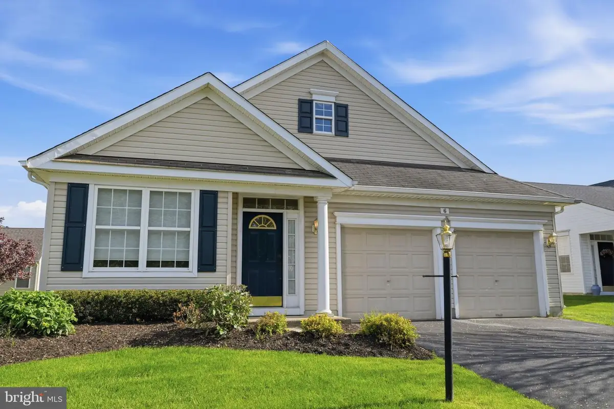 6 Sagebrush Ln, Langhorne, PA 19047 - #1