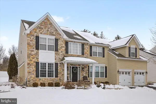 101 Sovereign Dr, WARRINGTON, PA 18976