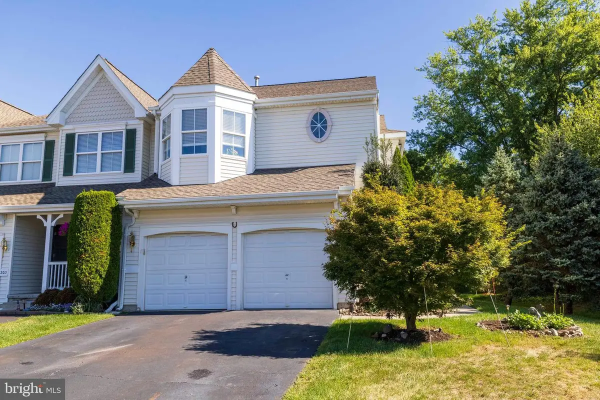 201 Coventry Rd, Chalfont, PA 18914 - #1